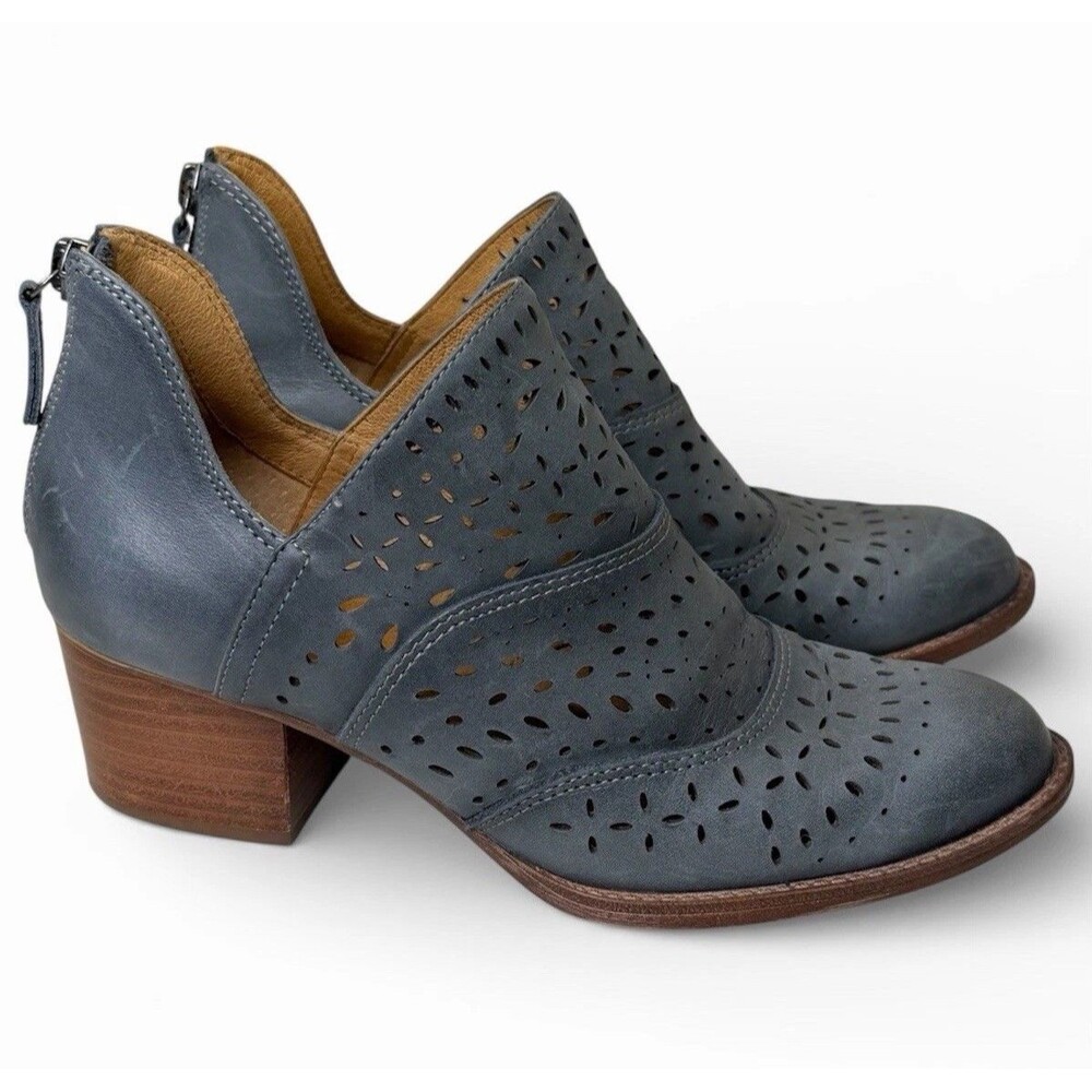 Sofft Wyoming Laser Cut Ankle Booties Blue Leather Back Zip Heel Womens 7